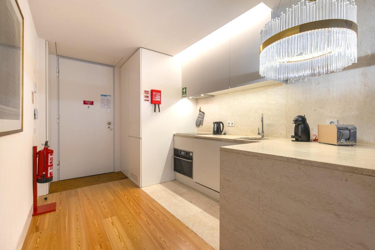 Cozy Downtown Studio By Lovelystay Lisboa Exteriör bild