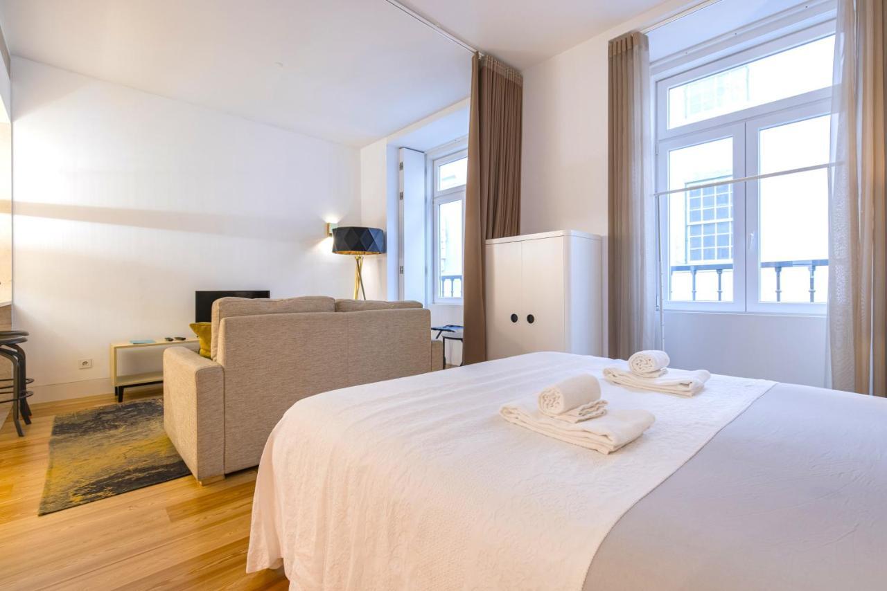 Cozy Downtown Studio By Lovelystay Lisboa Exteriör bild