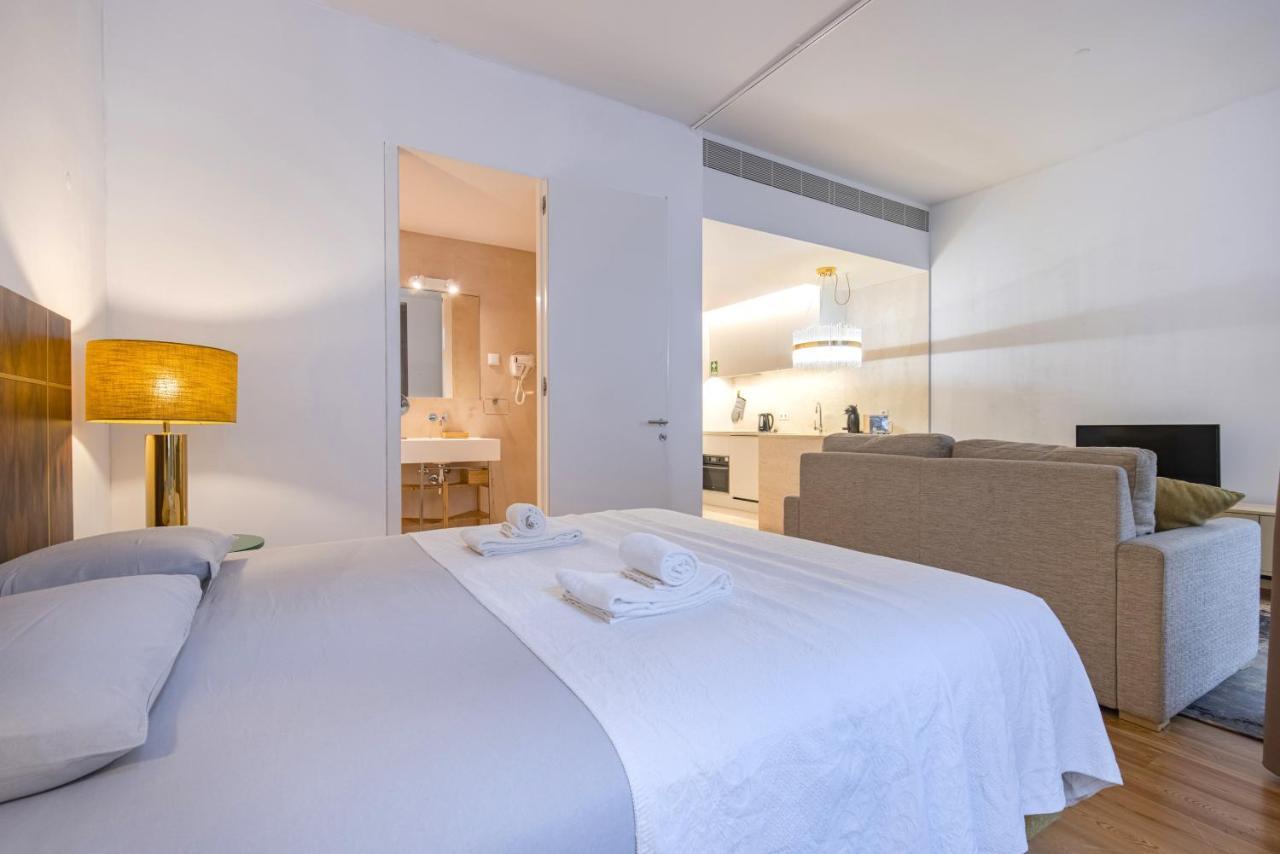 Cozy Downtown Studio By Lovelystay Lisboa Exteriör bild
